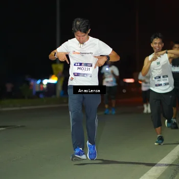 Runner Photo 7632987