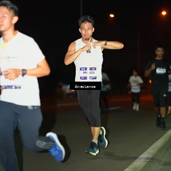 Runner Photo 7632990