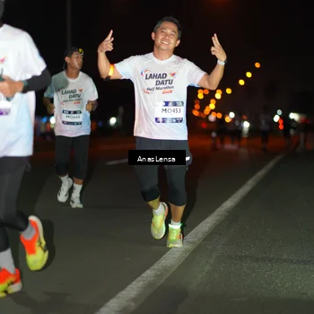 Runner Photo 7633015