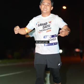 Runner Photo 7633023