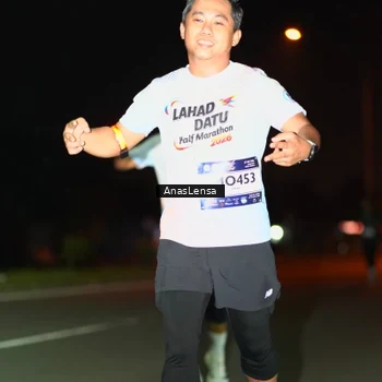 Runner Photo 7633024