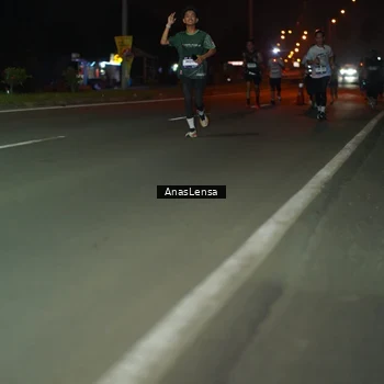 Runner Photo 7633039