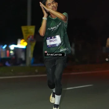 Runner Photo 7633043