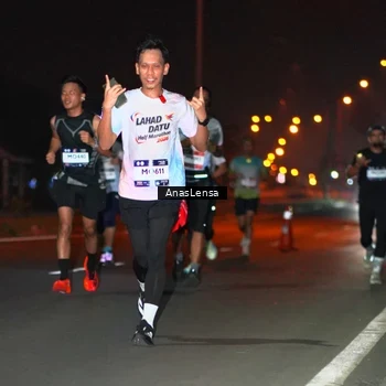 Runner Photo 7633058
