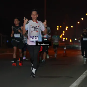 Runner Photo 7633059