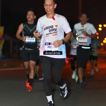 Runner Photo 7633065