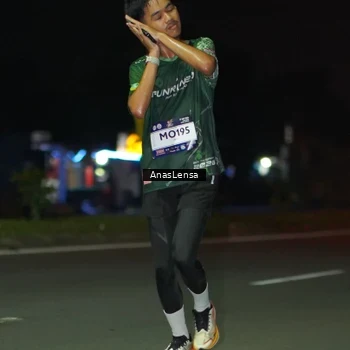 Runner Photo 7633072