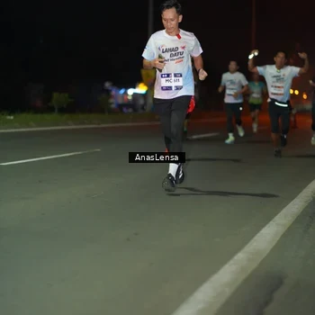 Runner Photo 7633074