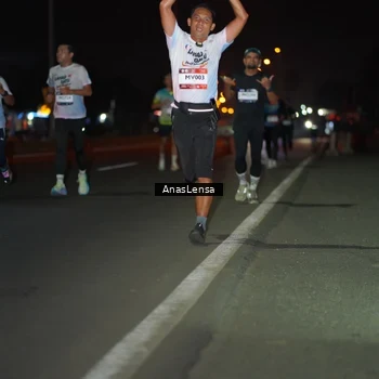 Runner Photo 7633084