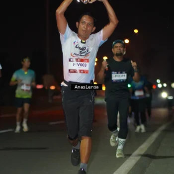 Runner Photo 7633085