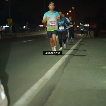 Runner Photo 7633097