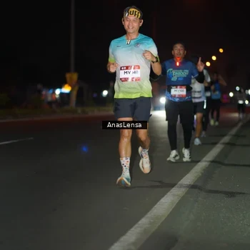 Runner Photo 7633114