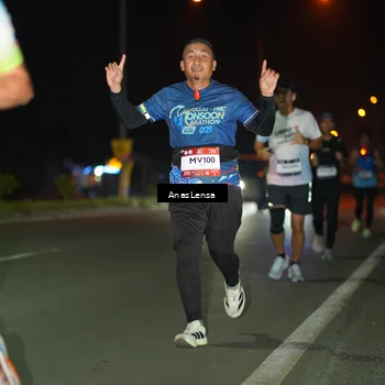 Runner Photo 7633125