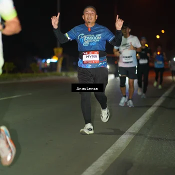 Runner Photo 7633129