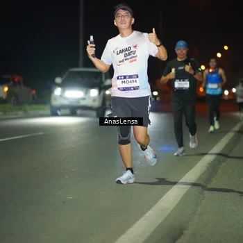 Runner Photo 7633148