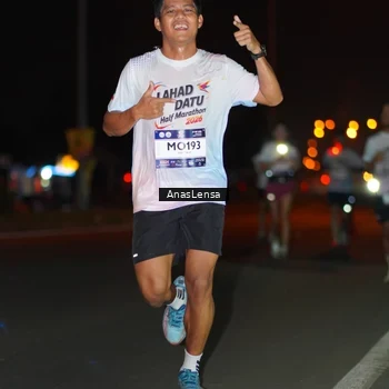 Runner Photo 7633213