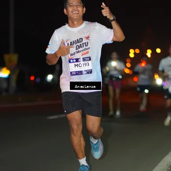 Runner Photo 7633214