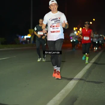 Runner Photo 7633245