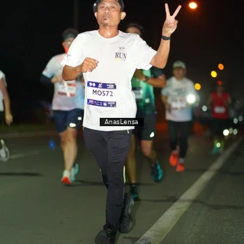 Runner Photo 7633246