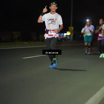 Runner Photo 7633271