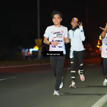 Runner Photo 7633316