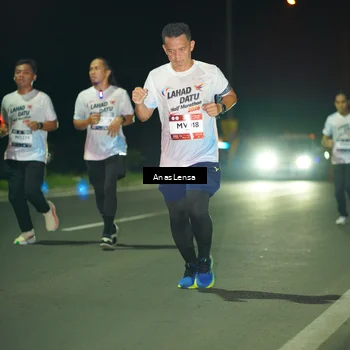 Runner Photo 7633317