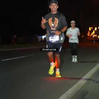Runner Photo 7633363