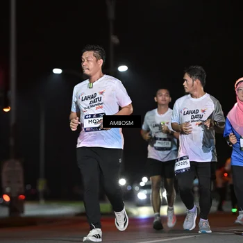 Runner Photo 7633428