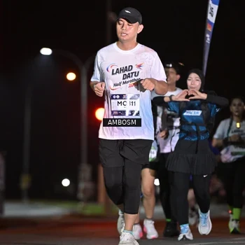 Runner Photo 7633456
