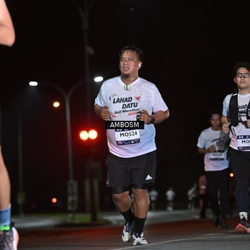 Runner Photo 7633575