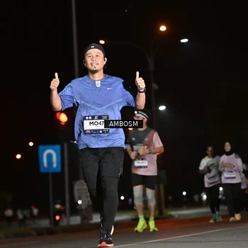 Runner Photo 7633673