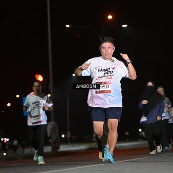 Runner Photo 7633681