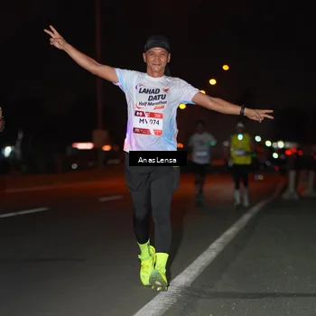 Runner Photo 7633716