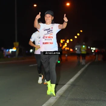 Runner Photo 7633725
