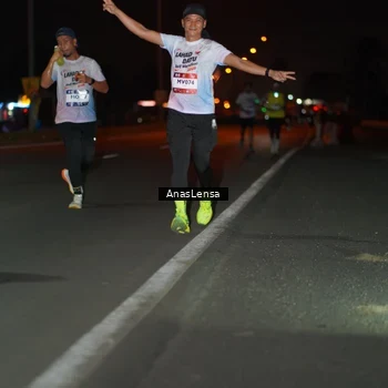 Runner Photo 7633726