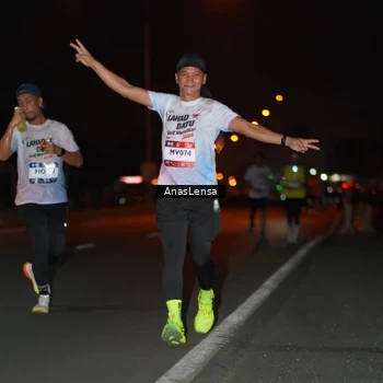 Runner Photo 7633728