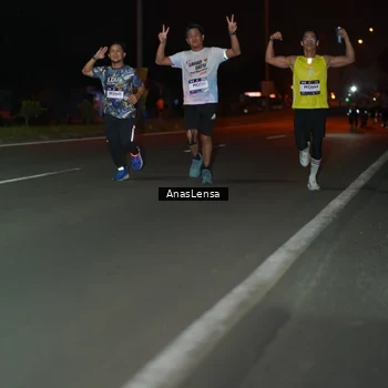 Runner Photo 7633748