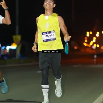 Runner Photo 7633755