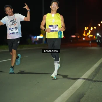 Runner Photo 7633758