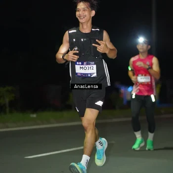 Runner Photo 7633768
