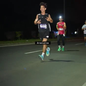 Runner Photo 7633769