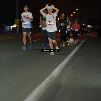 Runner Photo 7633789