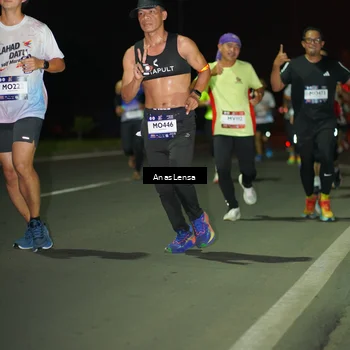 Runner Photo 7633797