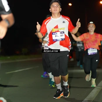 Runner Photo 7633812