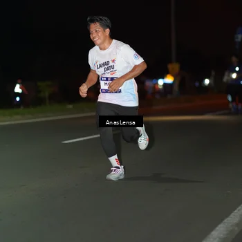 Runner Photo 7633870