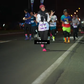 Runner Photo 7633873
