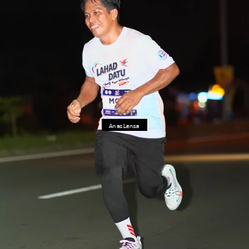 Runner Photo 7633875