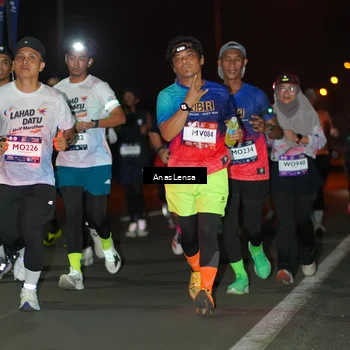 Runner Photo 7633898