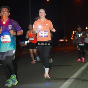 Runner Photo 7633904