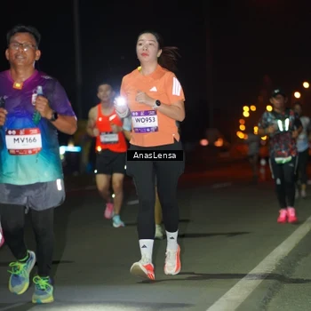 Runner Photo 7633912